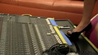 MOFOZO.com – Black Haired Amateur Enjoys The Doggystyle Position